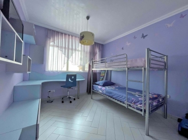 Бургас, к. к. Елените, Продава 